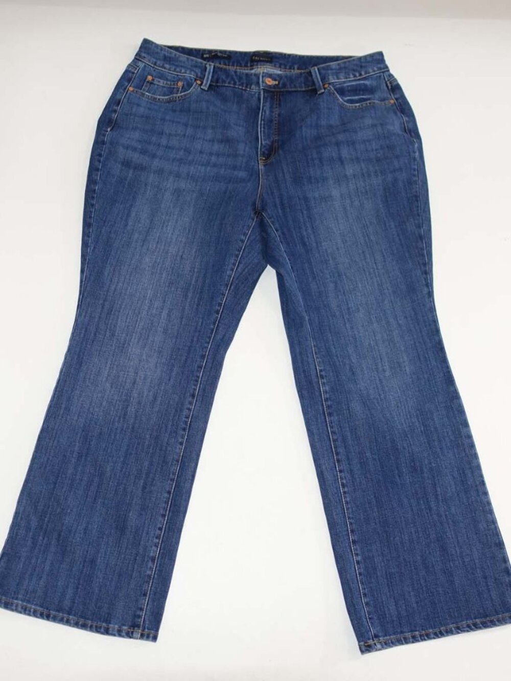 Talbots Women's Curvy Barely Boot Cut Jeans Size 18W Blue 31" Inseam Denim